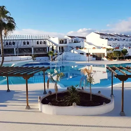 One Bedroom With Shared Pool Garden And Wifi At 1 Km Away From The Apartment