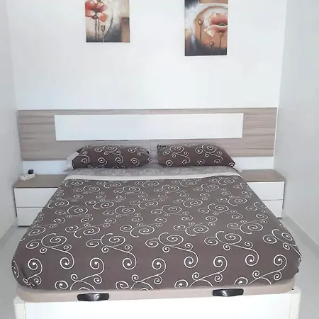 One Bedroom With Shared Pool Garden And Wifi At 1 Km Away From The Apartment *