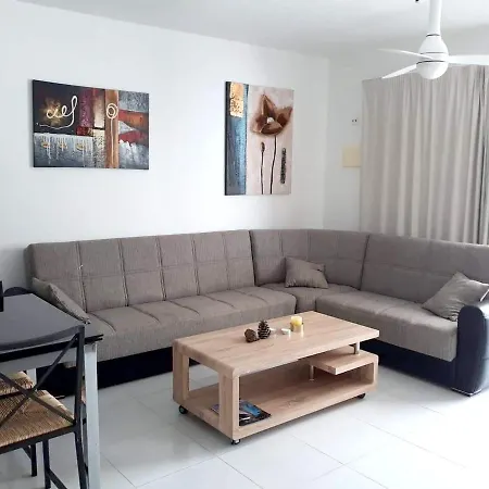 One Bedroom With Shared Pool Garden And Wifi At 1 Km Away From The * Costa Del Silencio