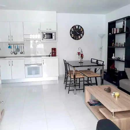 One Bedroom With Shared Pool Garden And Wifi At 1 Km Away From The Apartment *